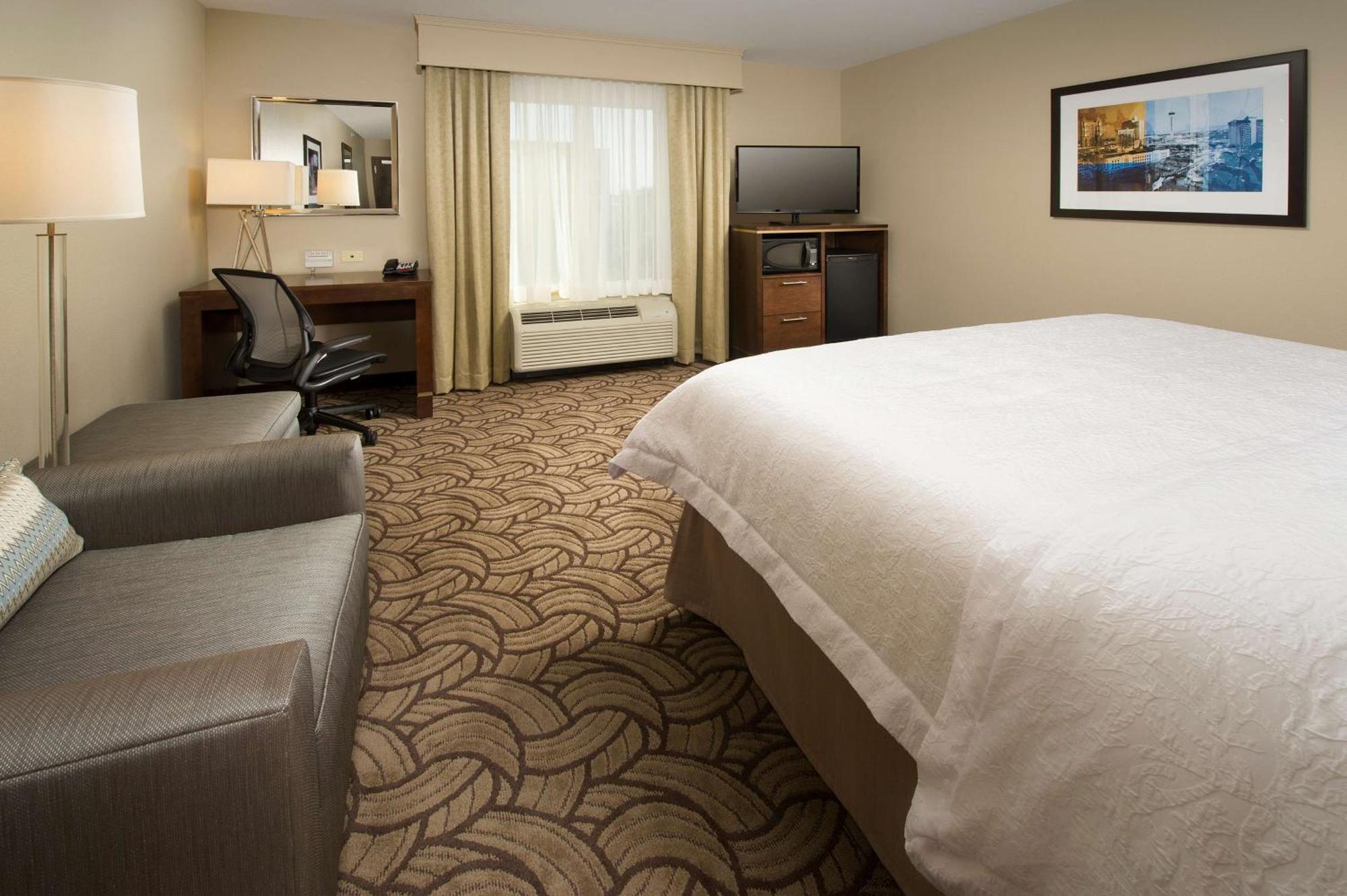 Hotel Hampton & San Antonio-downtown/market Square 3*