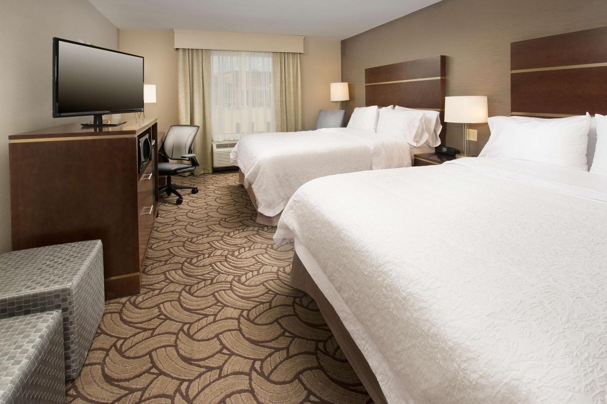 Hampton & San Antonio-downtown/market Square Hotel 3*
